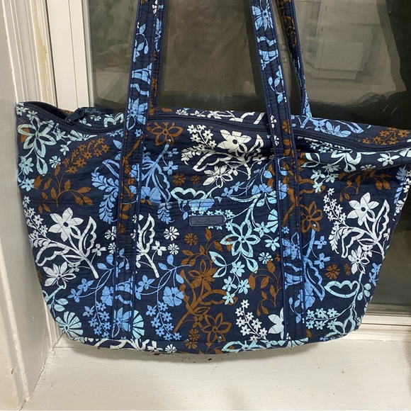 Vera Bradley tote bag - Picture 2 of 2